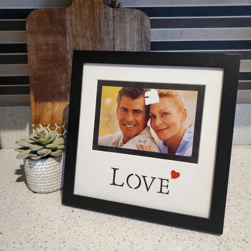 6x4 Picture Frame Love Heart Mat White Black Classic Neutral Romantic Table Top
